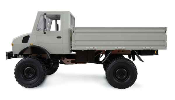 Seitenansicht des Amewi Unimog Basic 1:12 RC Modells mit Allradantrieb