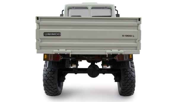 Heckansicht des Amewi Mercedes-Benz Unimog Basic 4WD hellgrau RC Trucks